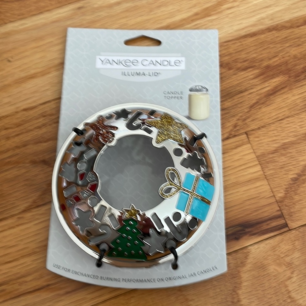 Yankee candle topper